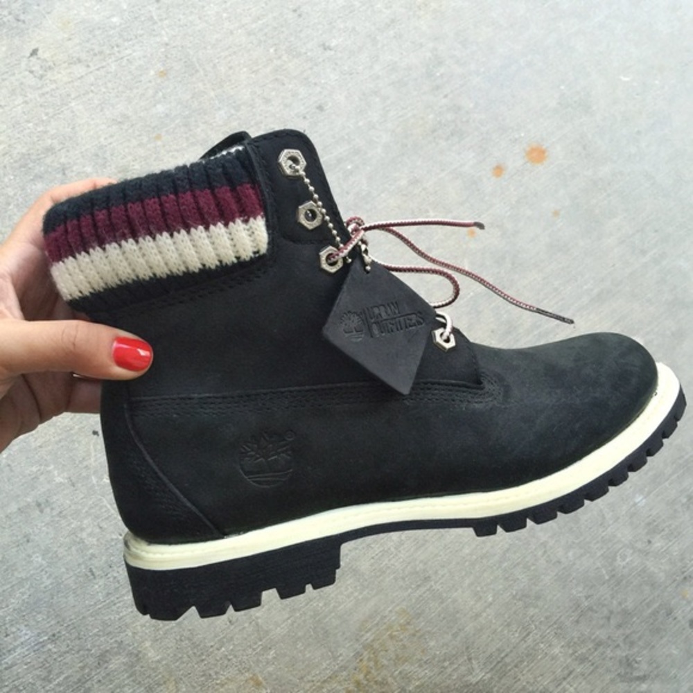 Timberland 6” boots urban outfitters Size 8 Barely worn